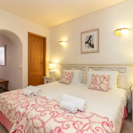 Casa Bruella - Walk To Pool Wifi And Bbq Villa