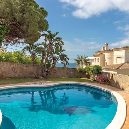 Casa Bruella - Walk To Pool Wifi And Bbq Villa *