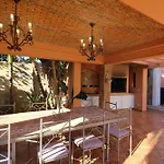 Casa Bruella - Walk To Pool Wifi And Bbq 카르보에이루