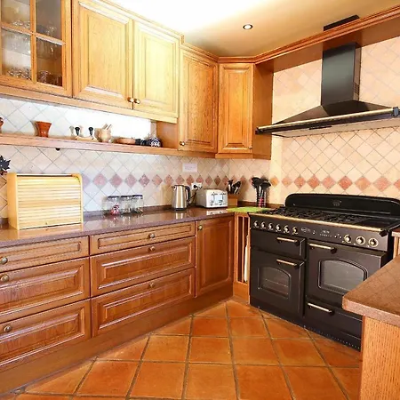 Casa Bruella - Walk To Pool Wifi&bbq Villa
