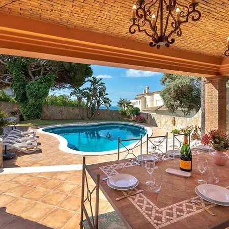 Casa Bruella - Walk To Pool Wifi&bbq Villa