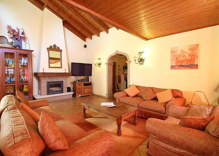 Casa Bruella - Walk To Pool Wifi And Bbq Villa