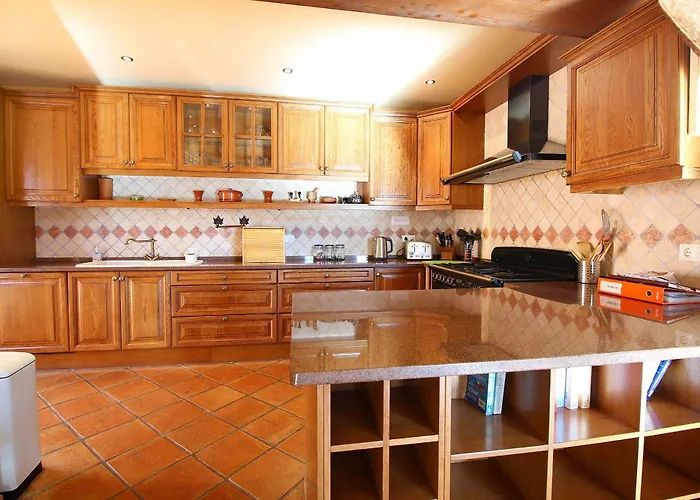 Casa Bruella - Walk To Pool Wifi And Bbq