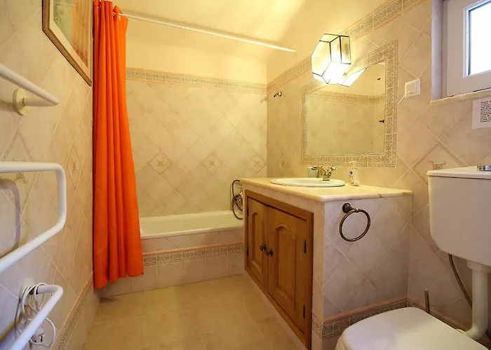Villa Casa Bruella - Walk To Pool Wifi And Bbq Carvoeiro (Lagoa)